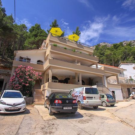 Apartment Cesare 3 Zastrazisce ภายนอก รูปภาพ