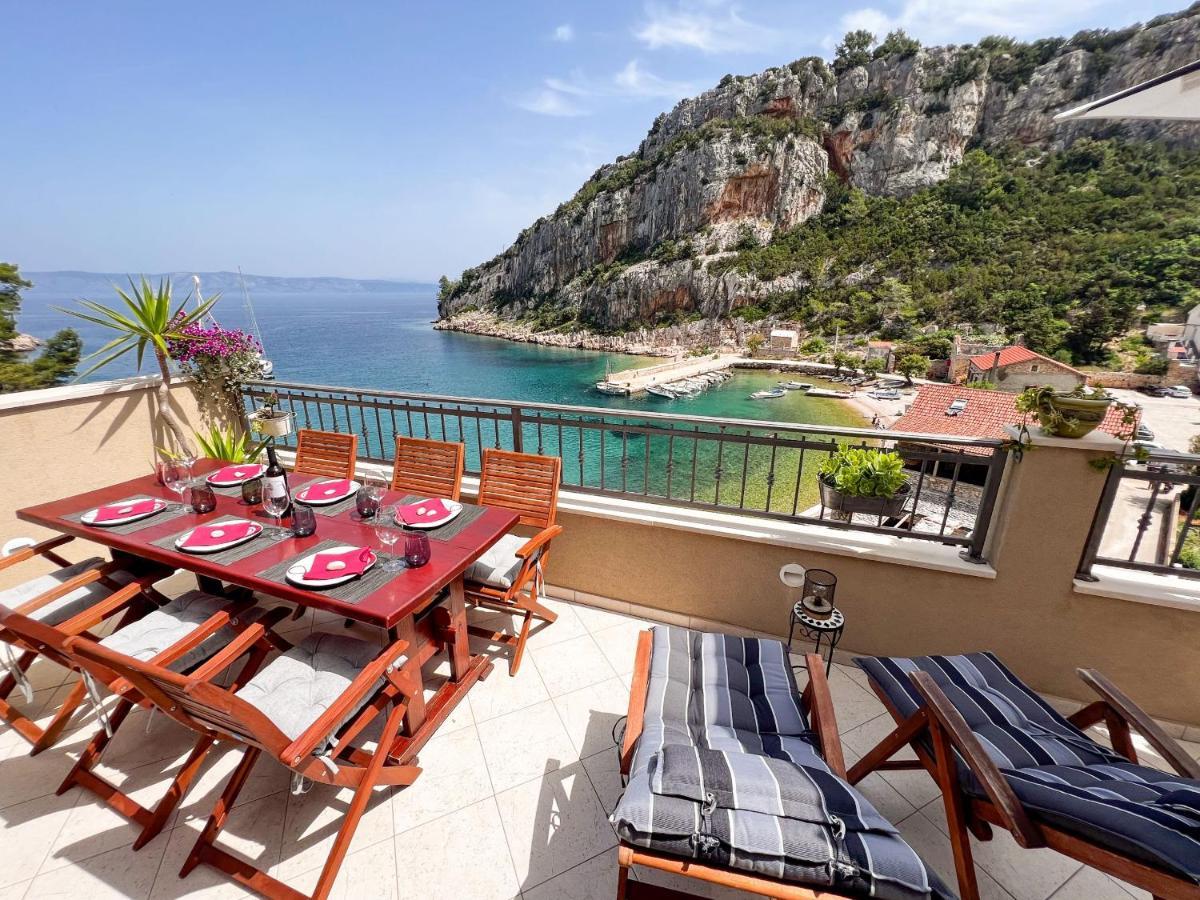 Apartment Cesare 3 Zastrazisce ภายนอก รูปภาพ
