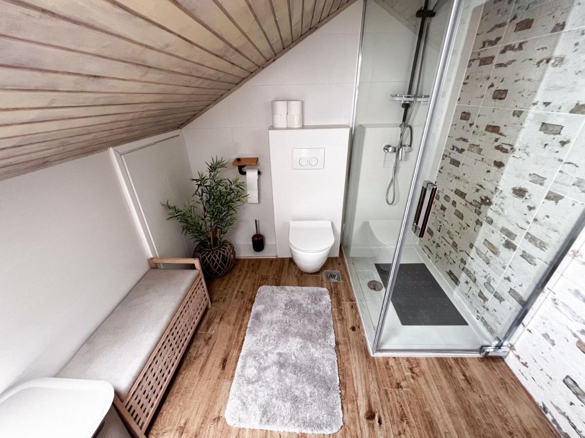 Apartment Cesare 3 Zastrazisce ภายนอก รูปภาพ