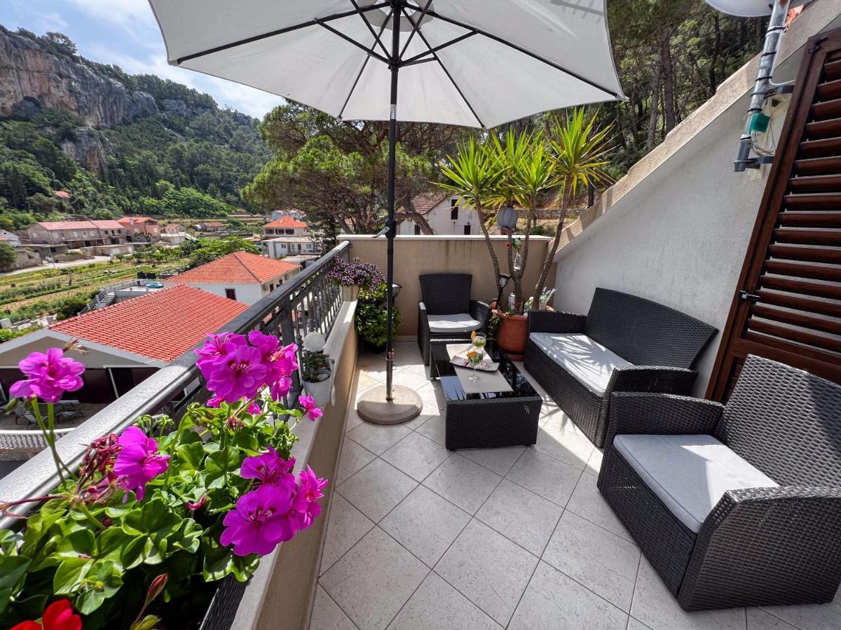 Apartment Cesare 3 Zastrazisce ภายนอก รูปภาพ
